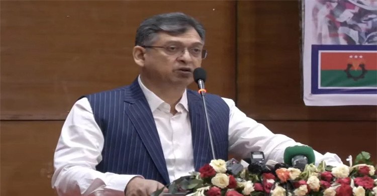 ডাকসু নির্বাচনে বিজয়ীদের অভিনন্দন জানালেন সালাহউদ্দিন আহমদ